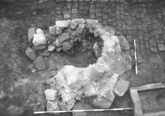 Craignethan Castle
Excavations 1984
Frame 6 - The kiln - from north
