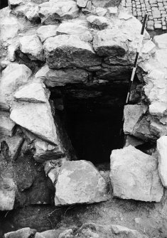 Craignethan Castle
Excavations 1984
Frame 21 - Latrine chute in north wall of basement - from north
