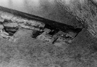 Newark Castle
Frame 3 - Trench C, south end, showing barmkin wall F57 - from west
Frame 4 - Trench C, south end, showing barmkin wall F57 - from west