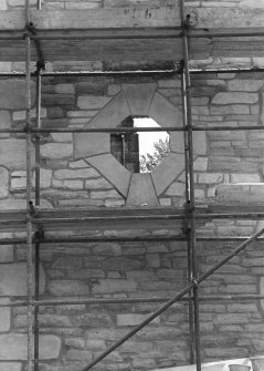 Detail of octagonal window on Hal 'o' the Wynds House from Mill Lane.