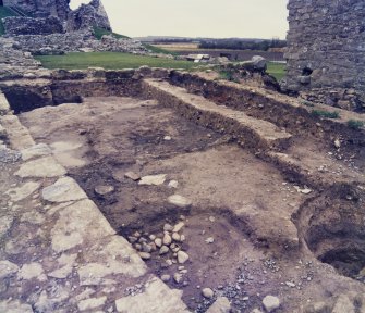 Duffus  Castle G/V of Arch Dig