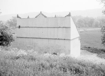 Finavon Doocot, Oathlaw, Angus 