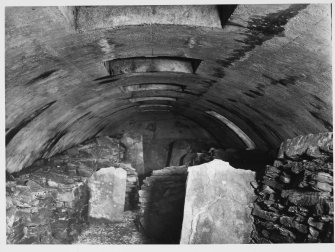 Blackhammer Cairn, Rousay, Orkney Interiors and Exteriors