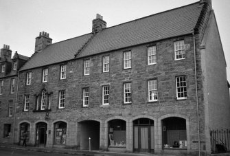 15 (right), 17 & 19 (left), High Street, Elgin, Elgin Burgh