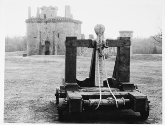 Caerlaverock Castle, Mangonel