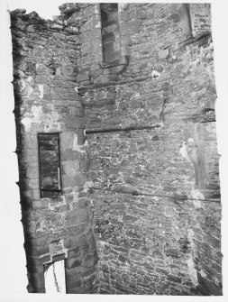 Caerlaverock Castle, Survey of East Range