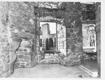 Caerlaverock Castle, Survey of East Range