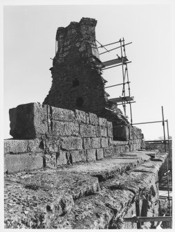 Caerlaverock Castle, Survey of East Range