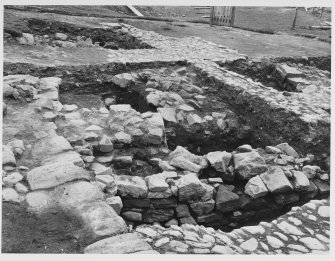 Kildrummy Castle Excavations, Plaque etc. 