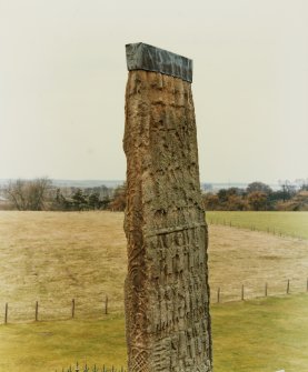 Sueno's Stone, Views showing condition of Stone