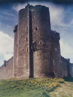 Doune Castle G/V's of North Elevation + Main Entrance AM/Pubs DH 5/86