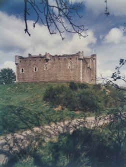 Doune Castle G/V's of North Elevation + Main Entrance AM/Pubs DH 5/86