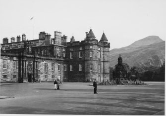 Holyrood House Sundial,Prince Charles Picture Gallery,Throne Room, Queen Mary's Supper Room