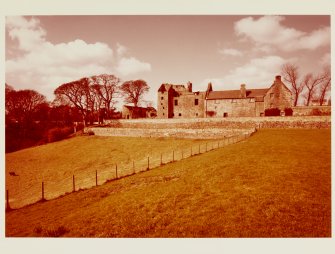 Aberdour Castle, The Tettaces, Garden and Dovecot
