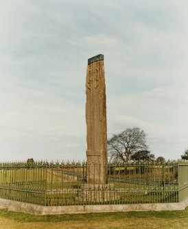 Sueno's Stone, Views showing condition of Stone