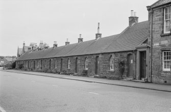 View of Red Row cottages, High Street, Aberlady, from north.