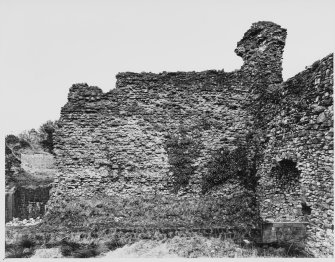Lochmaben Castle.  Outside Wall