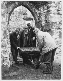 Inchmahome Priory, Perthshire Exercise to move a Grave Slab. (Phase 1)