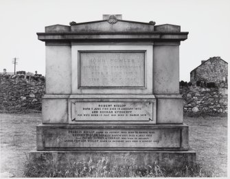 Prestonpan's West Churchyard Tombstones