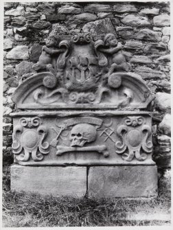 Prestonpan's West Churchyard Tombstones