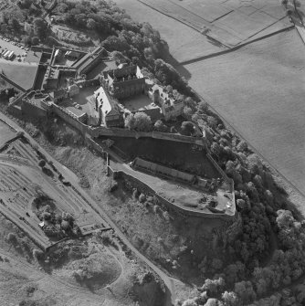 Oblique aerial view centered on Stirling Castle from north.