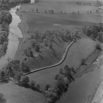 Oblique aerial view from N showing the remains of Roxburgh Castle.