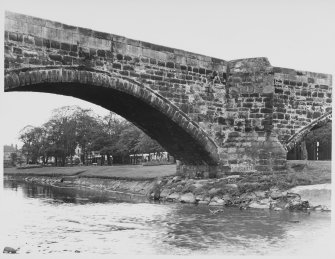 Musselburgh Old Bridge, Musselbugh, Midlothian.  General Views