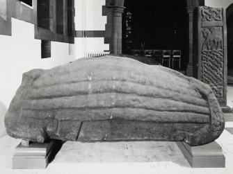 Govan Old Parish Church, Sculptured Stones