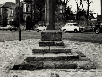 Preswick Market Cross, General Views of new Site