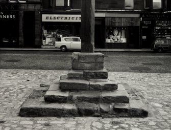 Preswick Market Cross, General Views of new Site