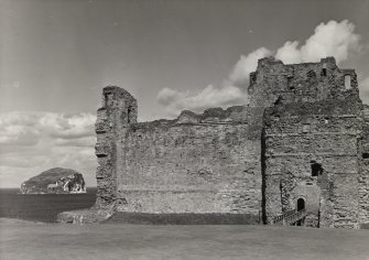 Tantallon Castle General Views