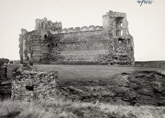 Tantallon Castle North Berwick General Views + Details