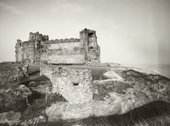 Tantallon Castle General Views