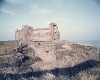 Tantallon Castle G/V's of the Castle + Sea (AM/IAM DH 2/86)