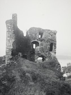 Tarbert Castle, Argyll.  Exteriors