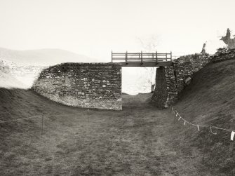 Urquhart Castle Bed Chamber and General Views