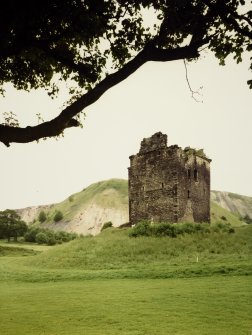 Niddrie Castle, Winchburgh General Views AM/IAM DH 6/86 (File Prints  Dr Breeze)