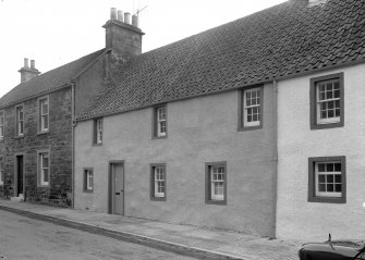 General view of 4-8 High Street, Pittenweem.