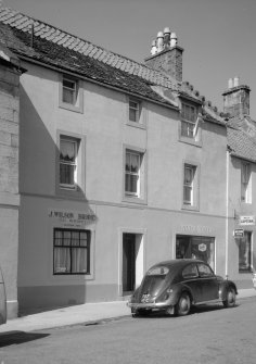 General view of 17 High Street, Pittenweem.