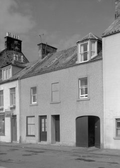 View of frontage of 5 Mid Shore, Pittenweem.