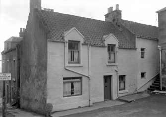 View of front elevation of 18 High Street, Pittenweem.
