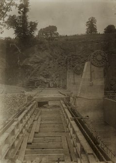 Image from photo album titled 'Stonebyres', Weir Construction