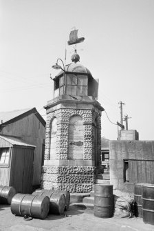 General view of beacon on Hawes Pier, South Queensferry, from East.