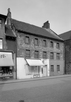View of 13-15 South Street, Bo'ness, from SW.