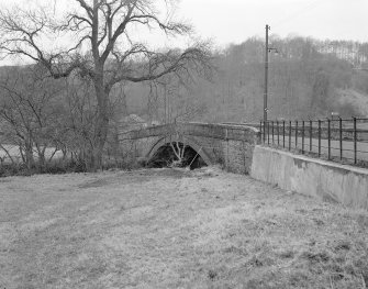 General view of Mousemill Bridge.