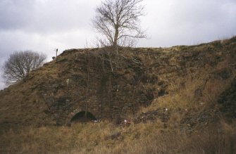 Furnace bank and draw arch