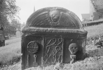 View of gravestone dated 1729 in the churchyard of Alloa Old Parish Church.