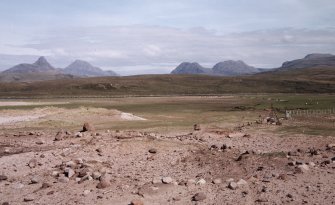 Achnahaird Sands; Buildings, enclosure, cairn and middens