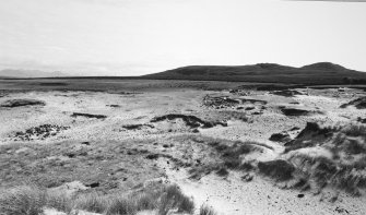 Achnahaird Sands; Buildings, enclosure, cairn and middens