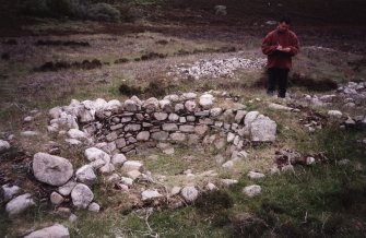 Glac Mhor: view of kiln-barn.